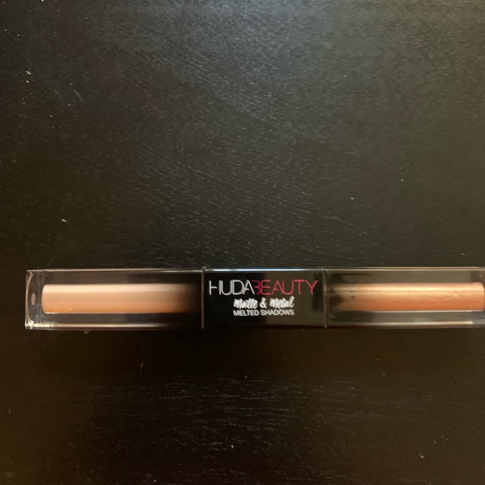 Huda Beauty Matte and Metal Melted Shadows